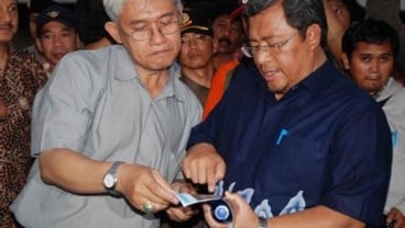 PILEG 2014: Ahmad Heryawan Nyoblos di 'TPS Kemenangan'